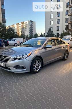 Седан Hyundai Sonata 2015 в Бородянке