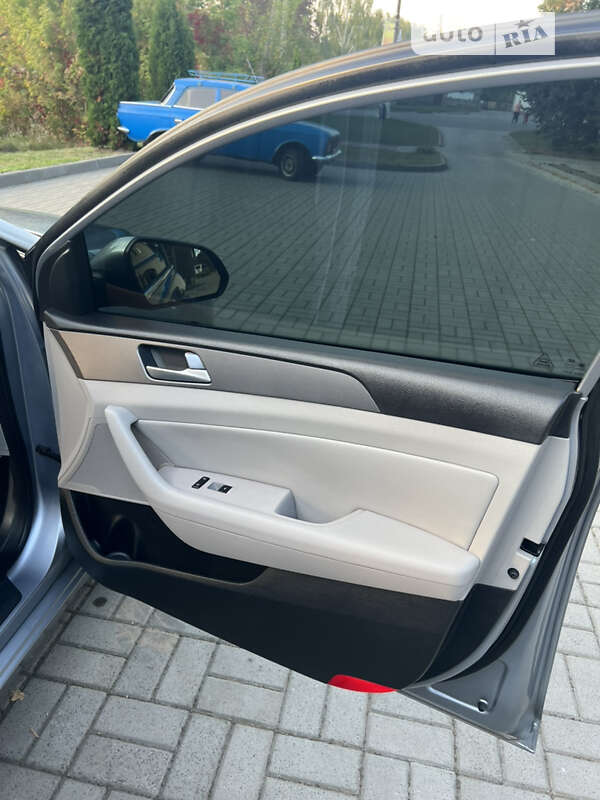 Седан Hyundai Sonata 2014 в Прилуках