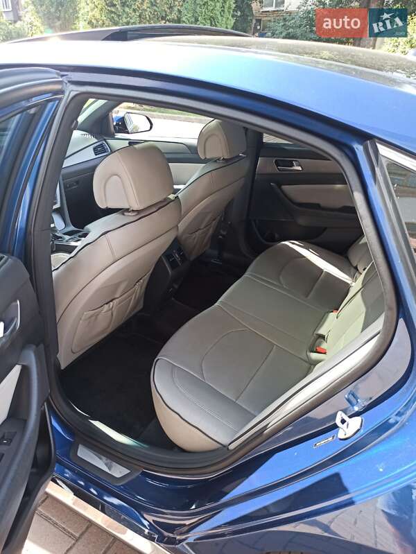 Седан Hyundai Sonata 2015 в Киеве