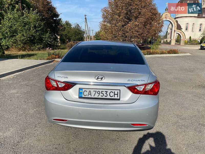 Седан Hyundai Sonata 2011 в Корсуне-Шевченковском