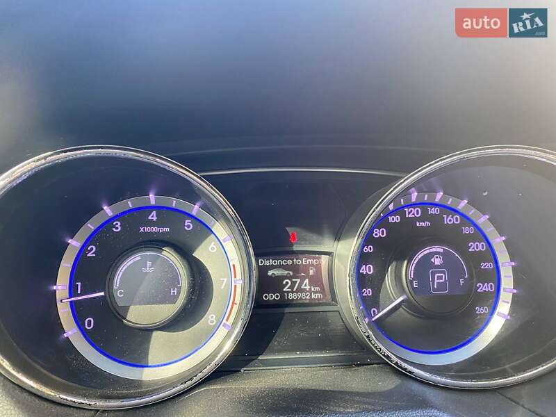 Седан Hyundai Sonata 2011 в Корсуне-Шевченковском