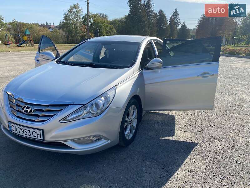 Седан Hyundai Sonata 2011 в Корсуне-Шевченковском