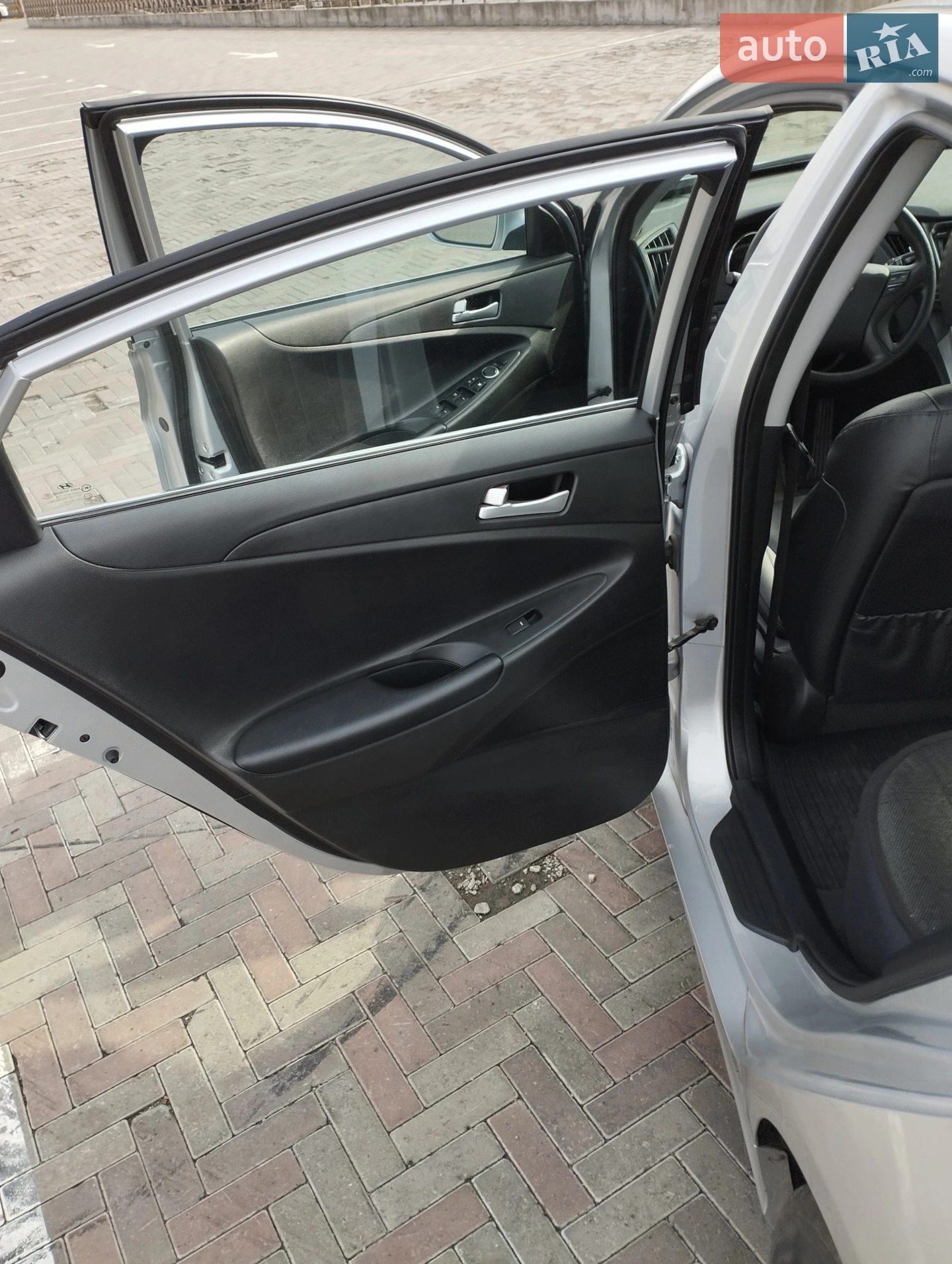 2011 Hyundai Sonata - мініатюра 11
