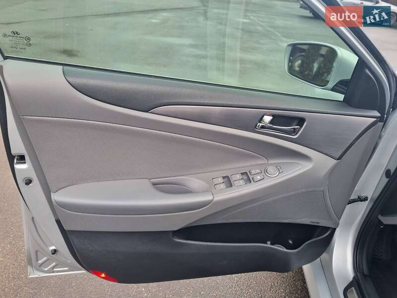 Седан Hyundai Sonata 2012 в Тернополі