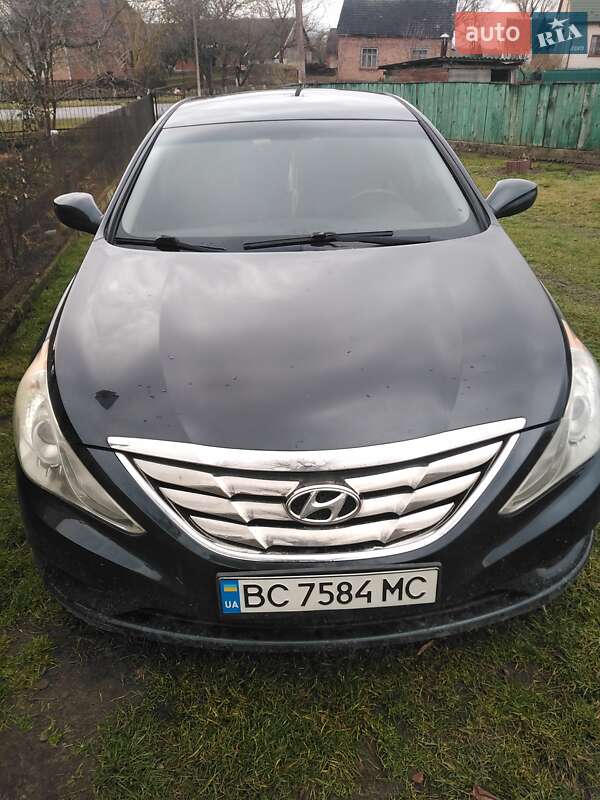 Hyundai Sonata 2011