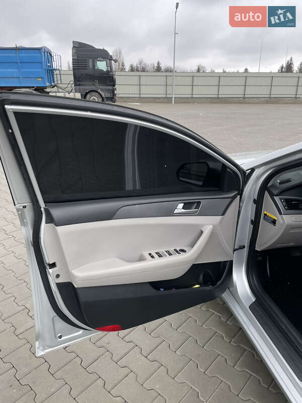 Седан Hyundai Sonata 2015 в Оратові
