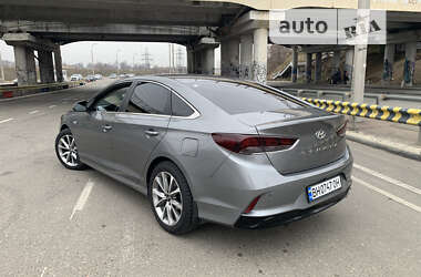 Седан Hyundai Sonata 2017 в Одессе