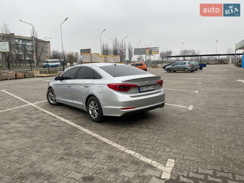 Седан Hyundai Sonata 2014 в Павлограде