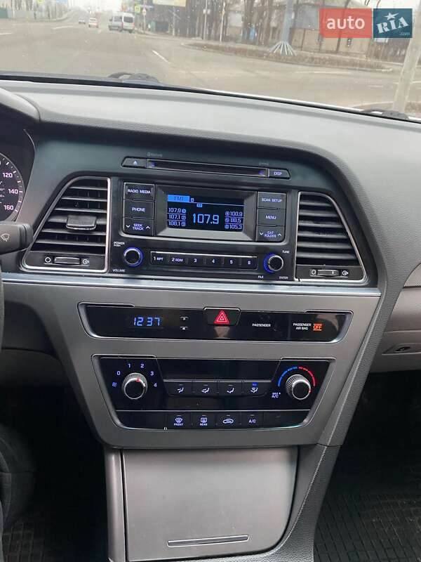 Седан Hyundai Sonata 2014 в Павлограде