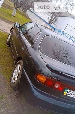 Седан Hyundai Sonata 1995 в Голованевске
