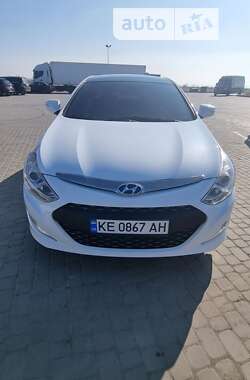 Седан Hyundai Sonata 2013 в Новомосковске