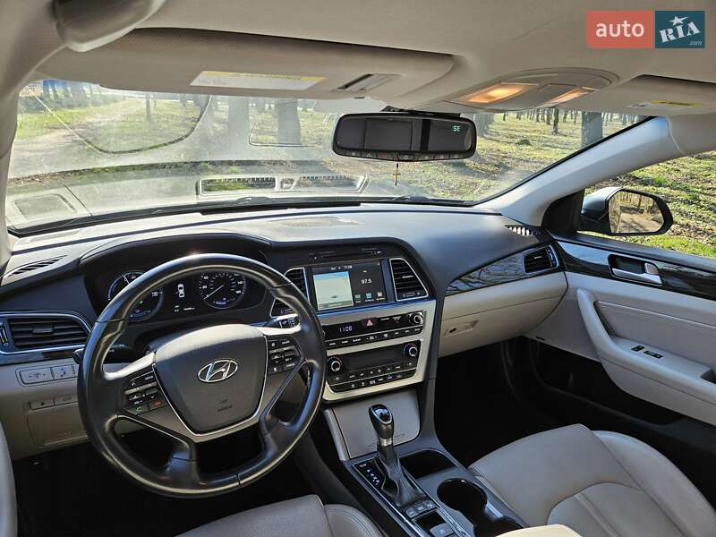Седан Hyundai Sonata 2017 в Рогатине