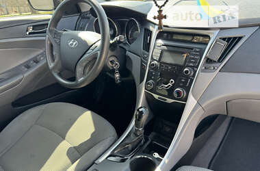 Седан Hyundai Sonata 2013 в Роздільній