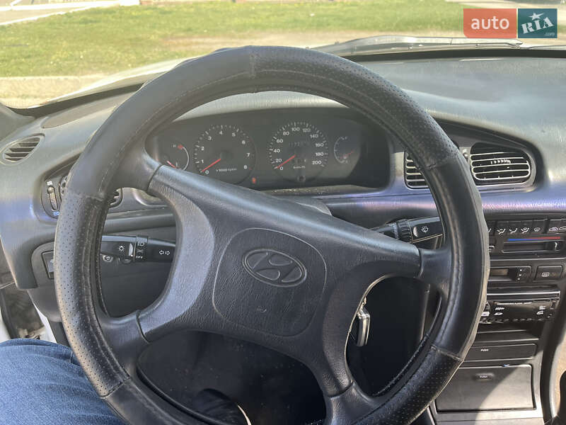 Седан Hyundai Sonata 1995 в Днепре