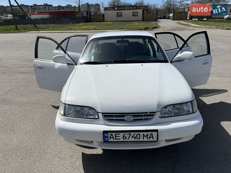 Седан Hyundai Sonata 1995 в Днепре