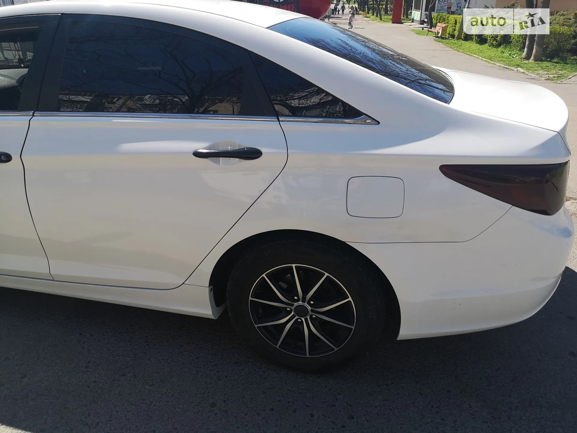 2011 Hyundai Sonata - мініатюра 11