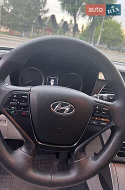 Седан Hyundai Sonata 2015 в Кривому Розі