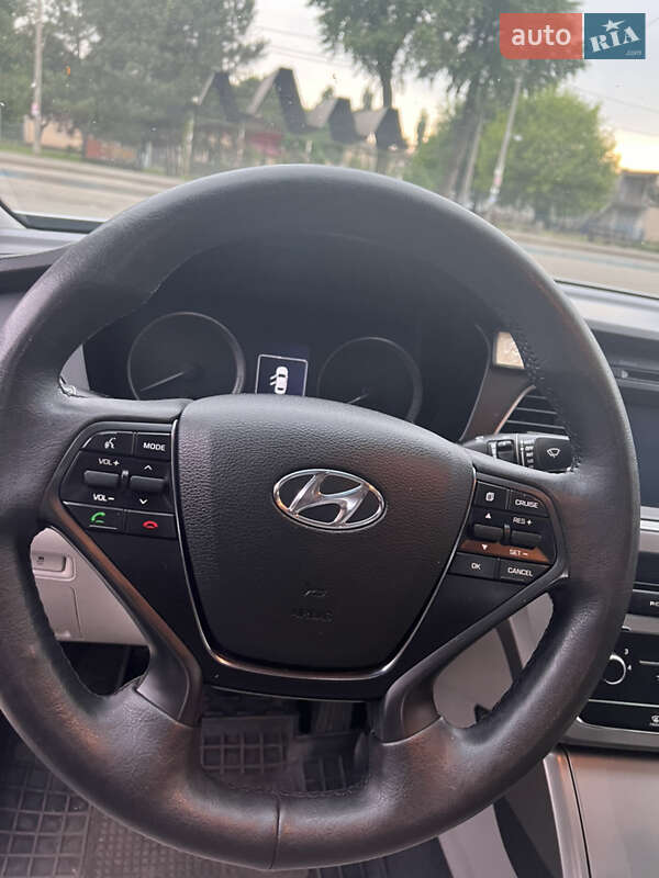 Седан Hyundai Sonata 2015 в Кривому Розі