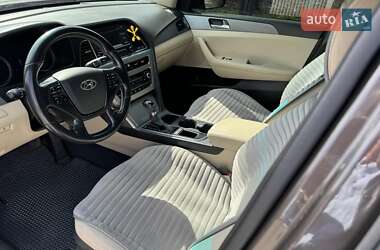 Седан Hyundai Sonata 2015 в Лубнах