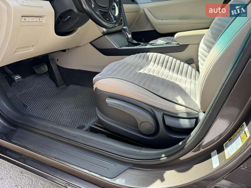 Седан Hyundai Sonata 2015 в Лубнах