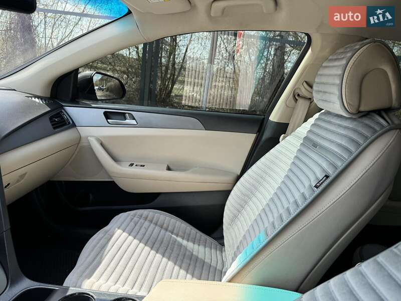 Седан Hyundai Sonata 2015 в Лубнах