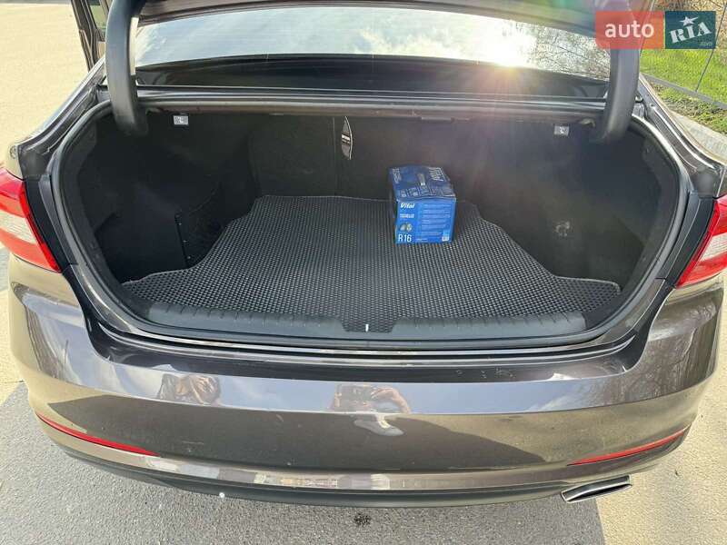 Седан Hyundai Sonata 2015 в Лубнах