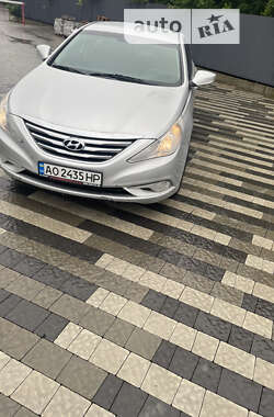 Седан Hyundai Sonata 2015 в Ужгороде