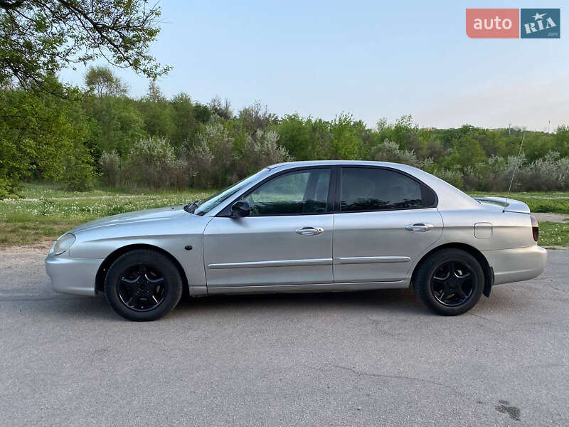 Седан Hyundai Sonata 2001 в Днепре
