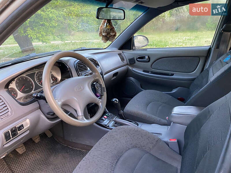 Седан Hyundai Sonata 2001 в Днепре