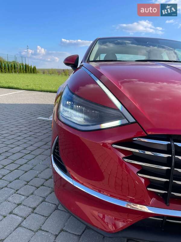 Седан Hyundai Sonata 2020 в Полонному