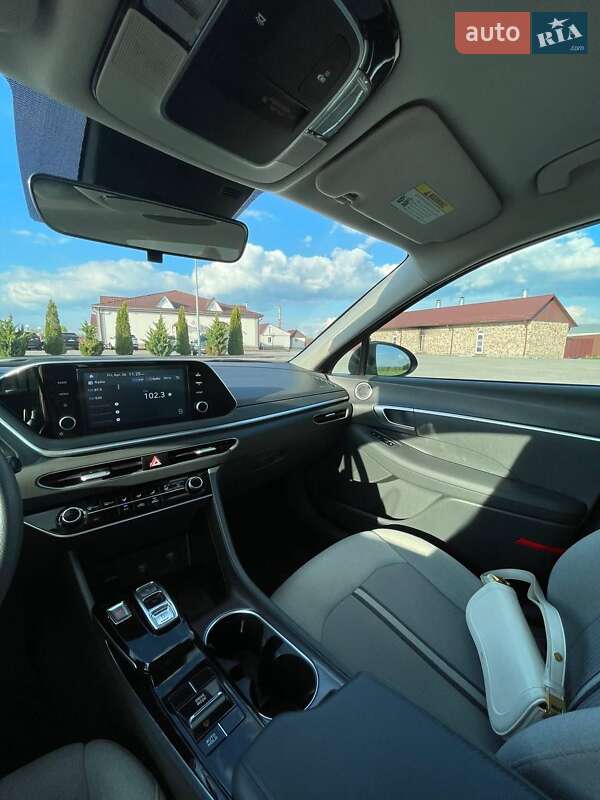 Седан Hyundai Sonata 2020 в Полонному