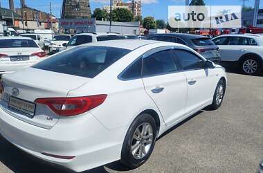 Седан Hyundai Sonata 2016 в Киеве