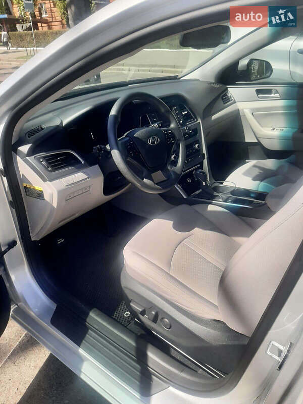 Седан Hyundai Sonata 2015 в Кропивницком