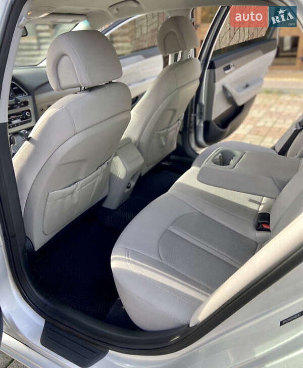 Седан Hyundai Sonata 2015 в Кропивницком