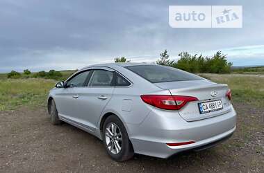 Седан Hyundai Sonata 2015 в Славянске