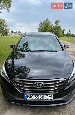 Седан Hyundai Sonata 2015 в Ровно