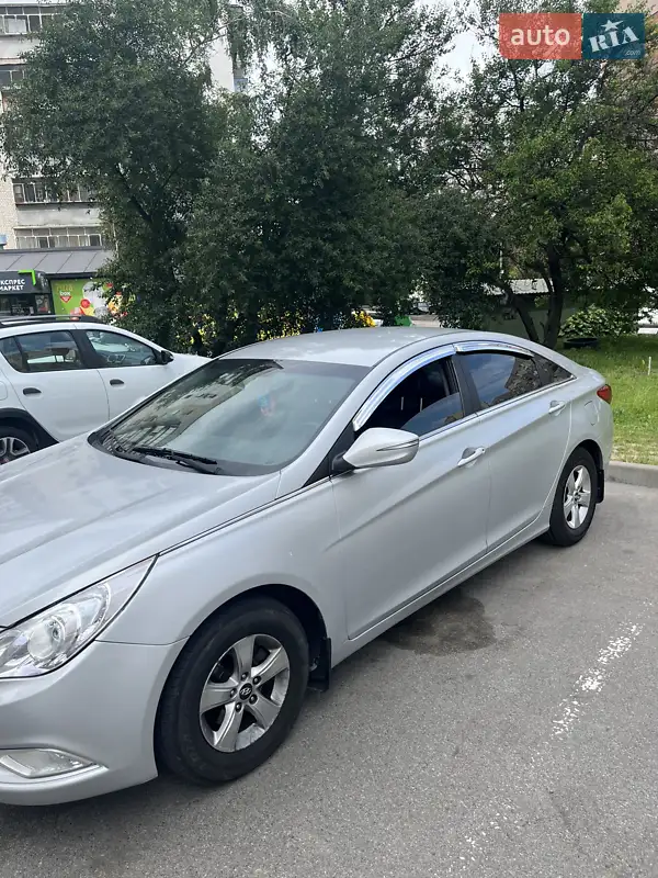 Hyundai Sonata 2015 VIN KMHEC41LBGA682269 фото оголошення 2 з 57