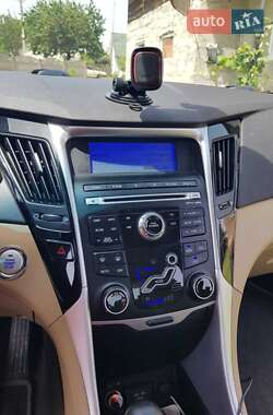 Седан Hyundai Sonata 2010 в Сторожинці