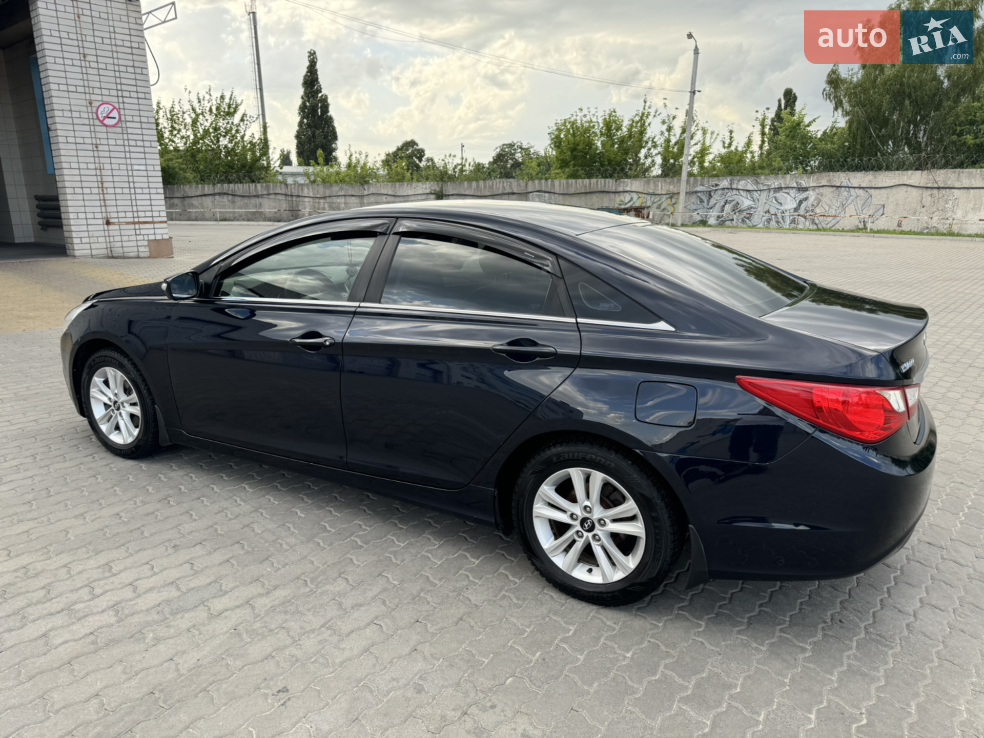 2010 Hyundai Sonata - мініатюра 4