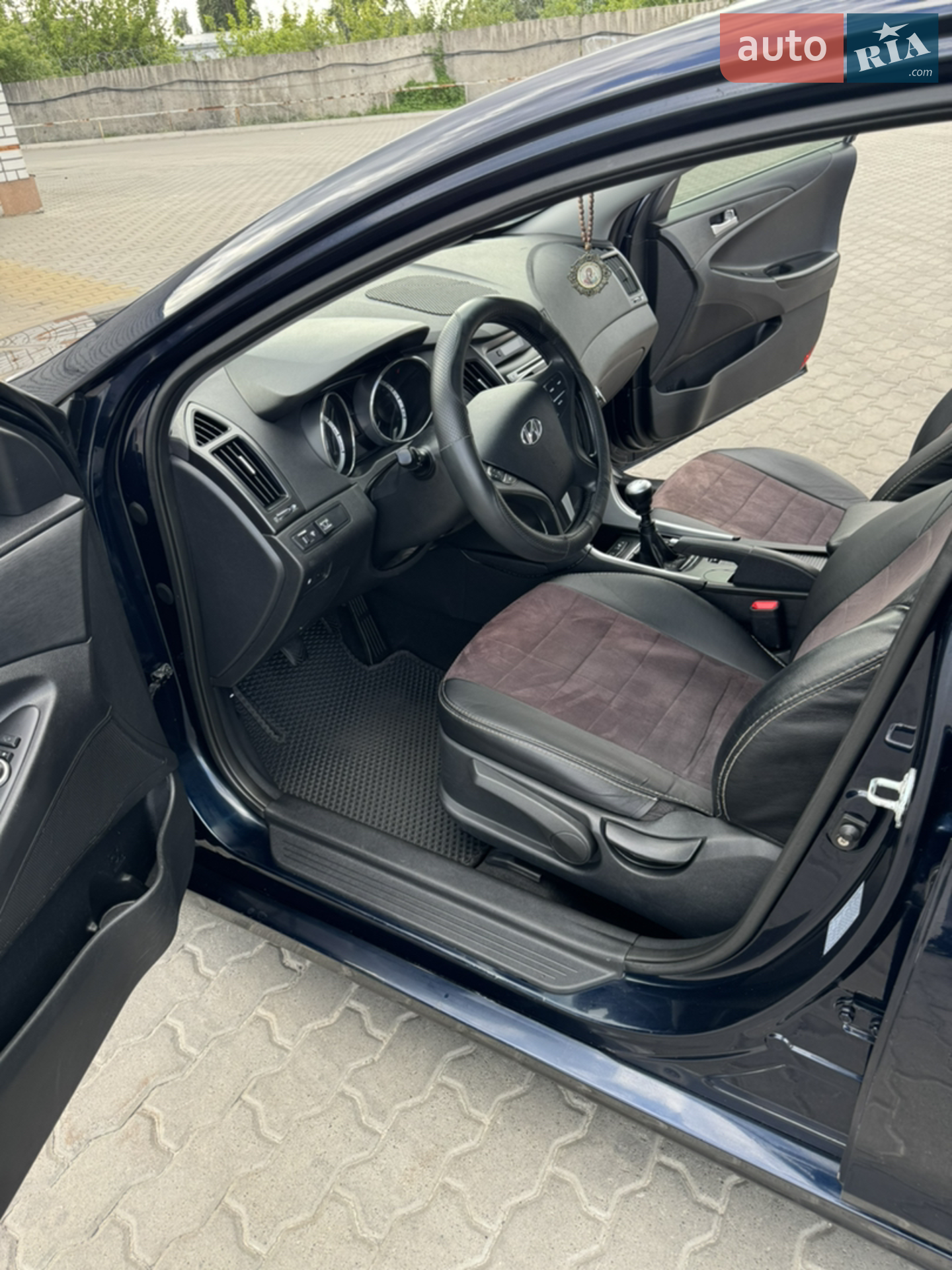 2010 Hyundai Sonata - мініатюра 13