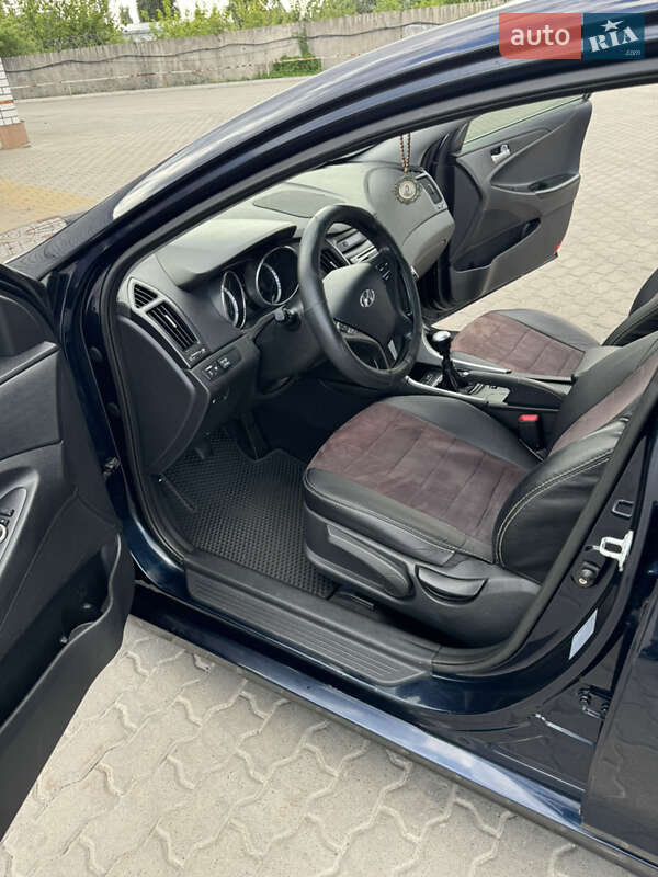 Седан Hyundai Sonata 2010 в Кременчуці