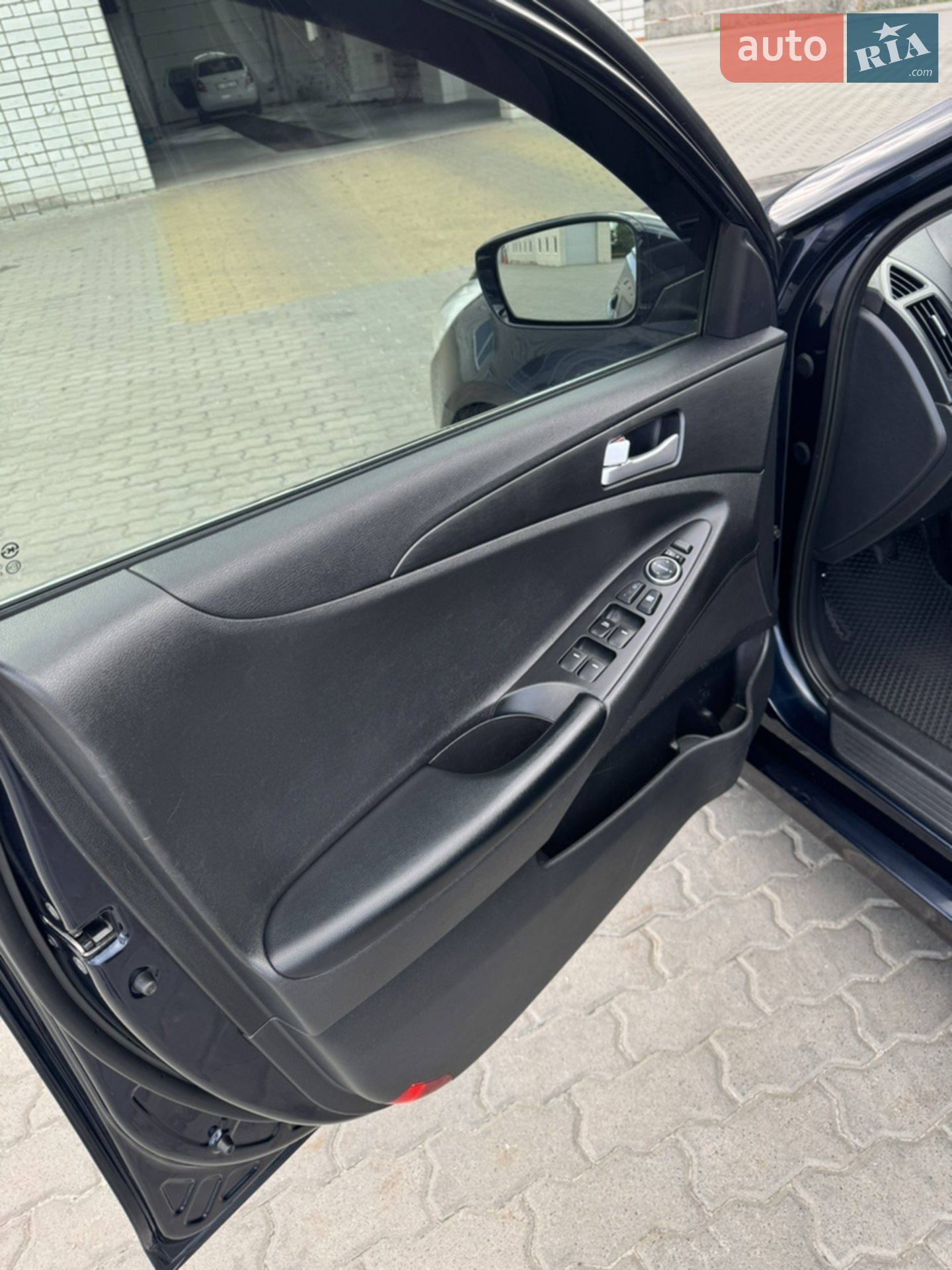 2010 Hyundai Sonata - мініатюра 14