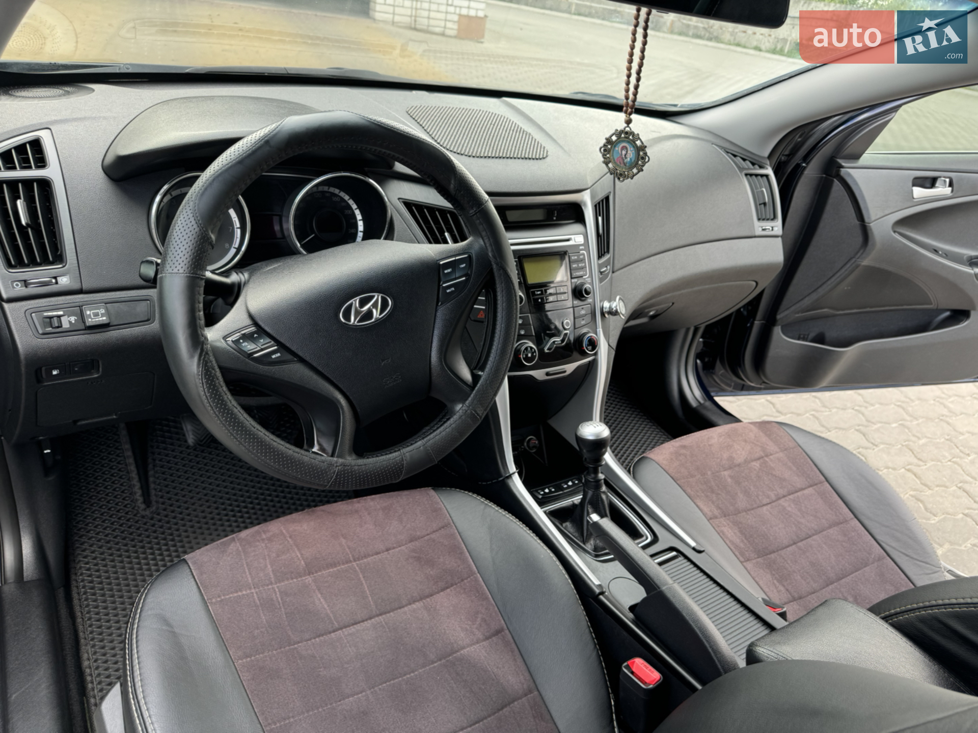 2010 Hyundai Sonata - мініатюра 17