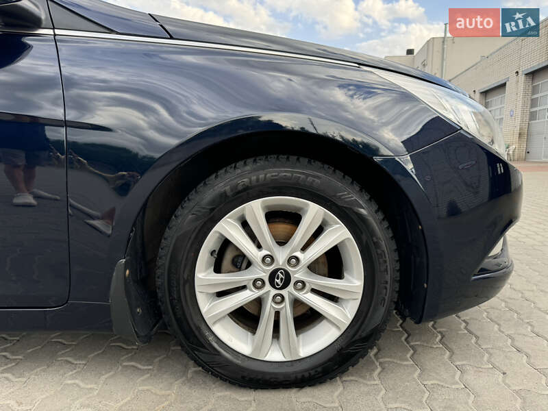 Седан Hyundai Sonata 2010 в Кременчуці