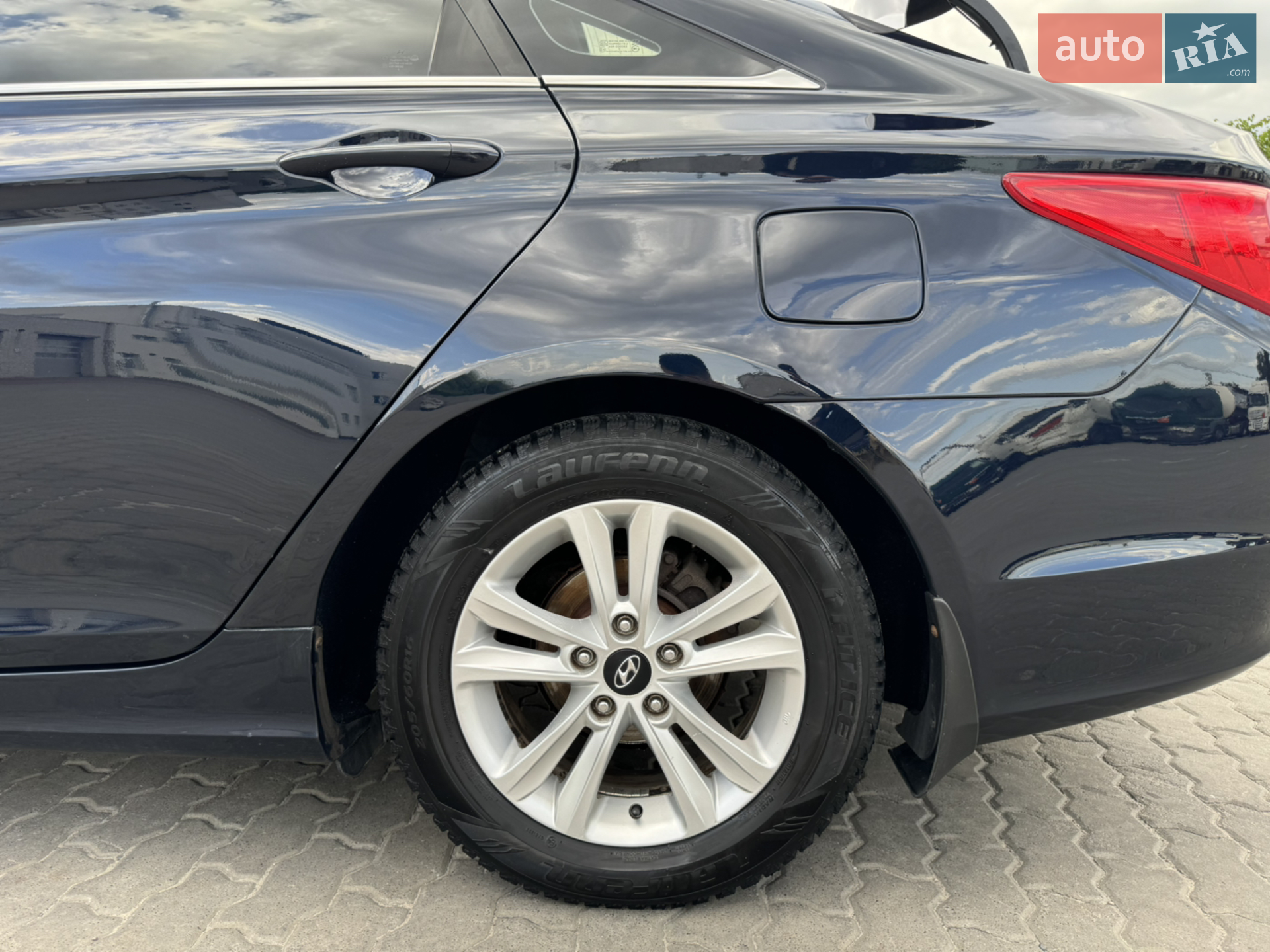 2010 Hyundai Sonata - мініатюра 29