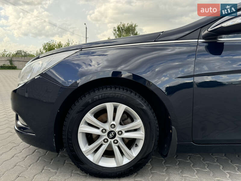 Седан Hyundai Sonata 2010 в Кременчуці
