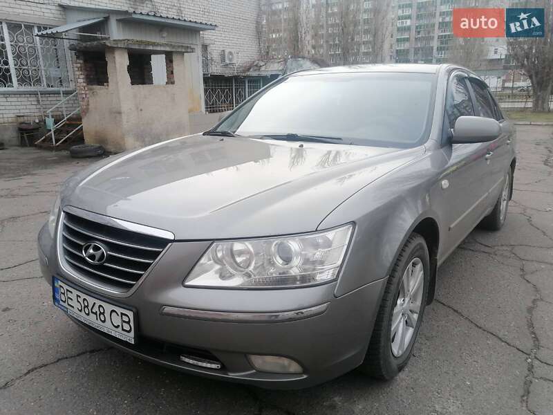 Седан Hyundai Sonata 2009 в Николаеве