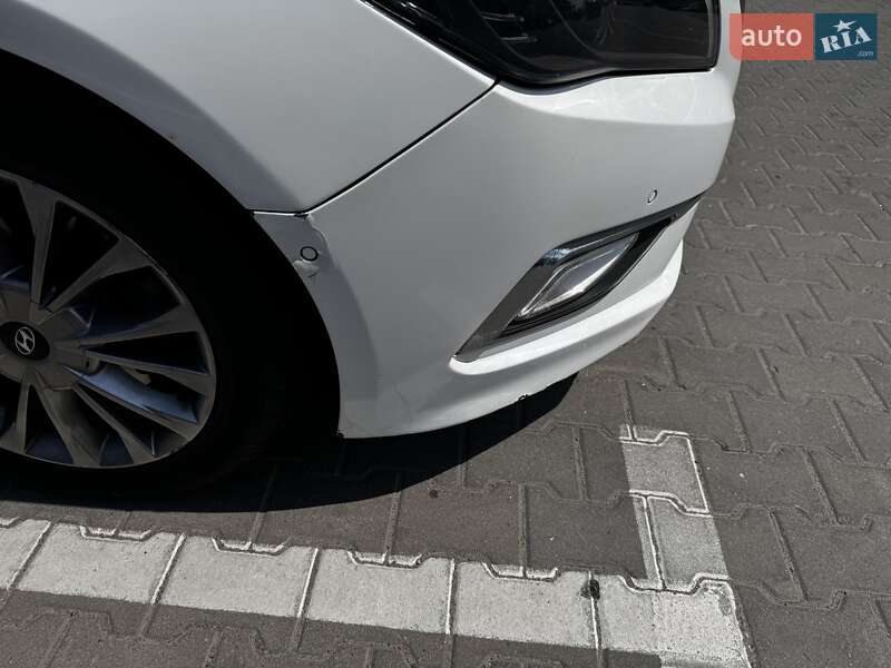 Седан Hyundai Sonata 2015 в Киеве