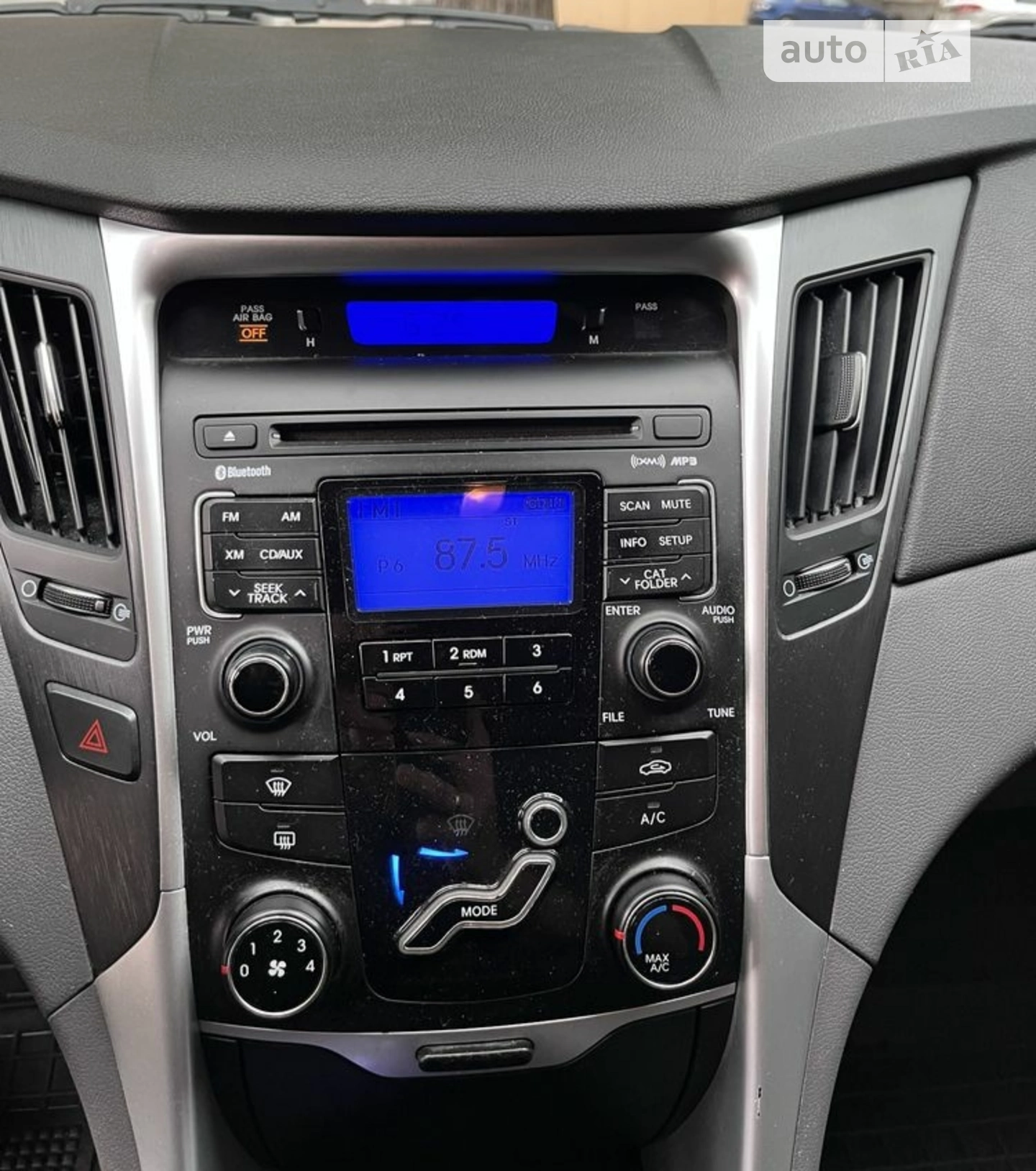 2010 Hyundai Sonata - мініатюра 8