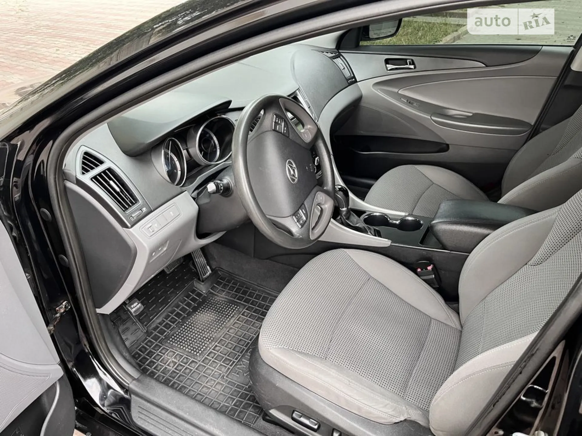 2010 Hyundai Sonata - мініатюра 6